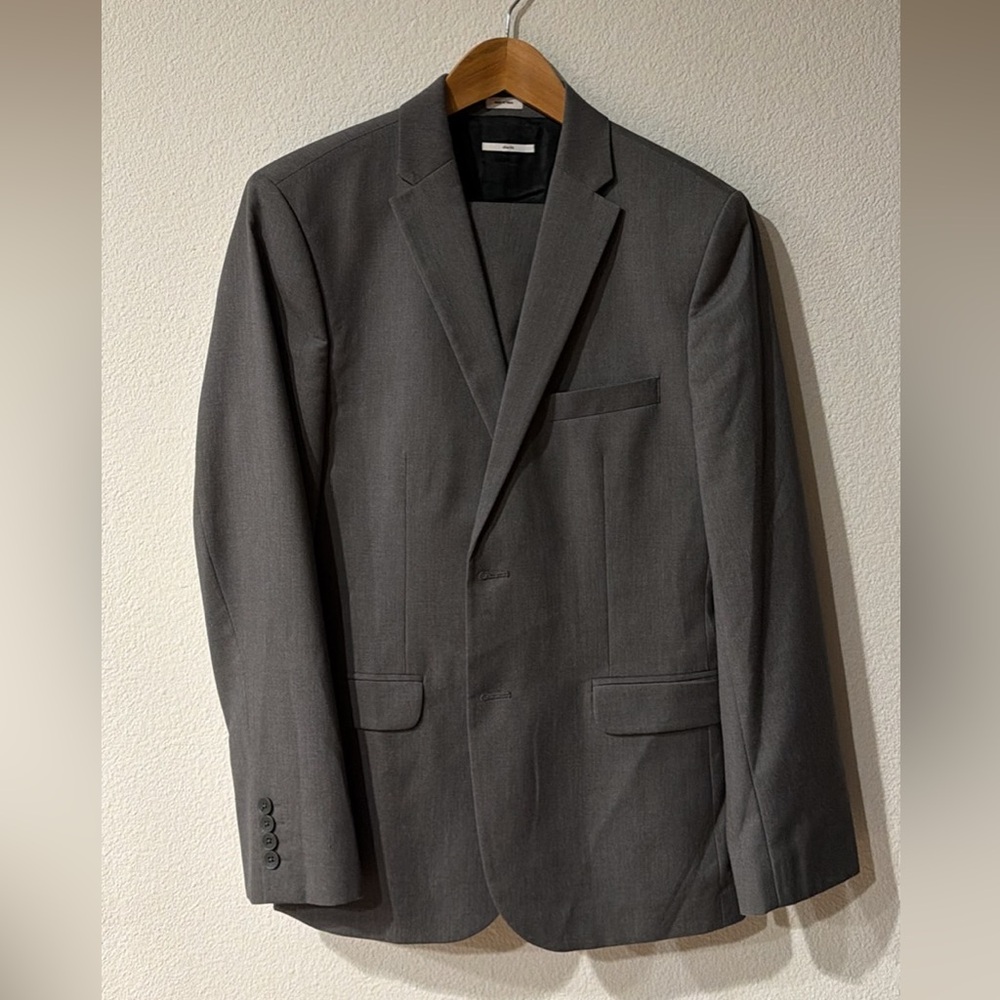 Calvin Klein Charcoal Gray Men's Suit